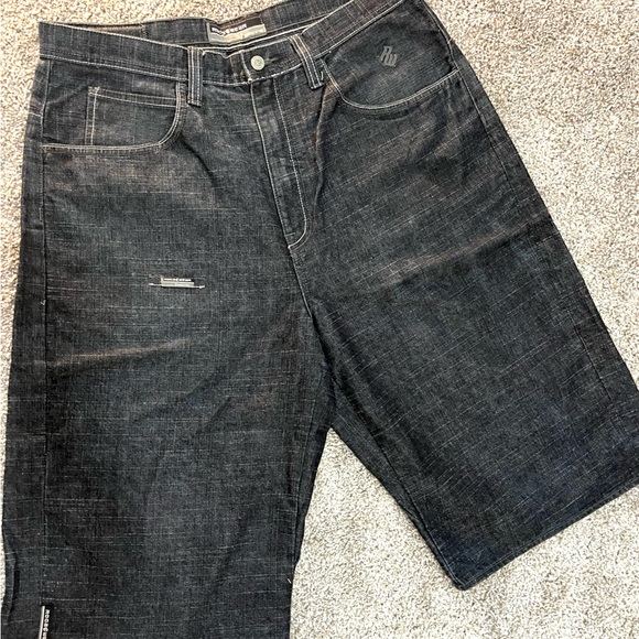 OG Rocawear Shorts - Picture 2 of 8